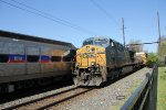 CSX 5326 leads M403